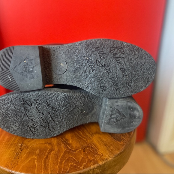 Amazing John Fluevog Wanderer lace up black leather boots 9.5 - Picture 2 of 3